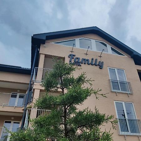 Family Hotel Gribovka Buitenkant foto