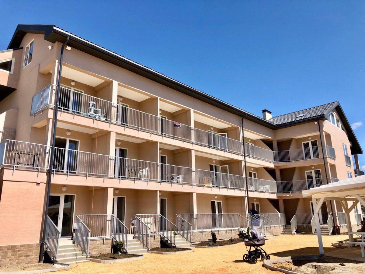 Family Hotel Gribovka Buitenkant foto