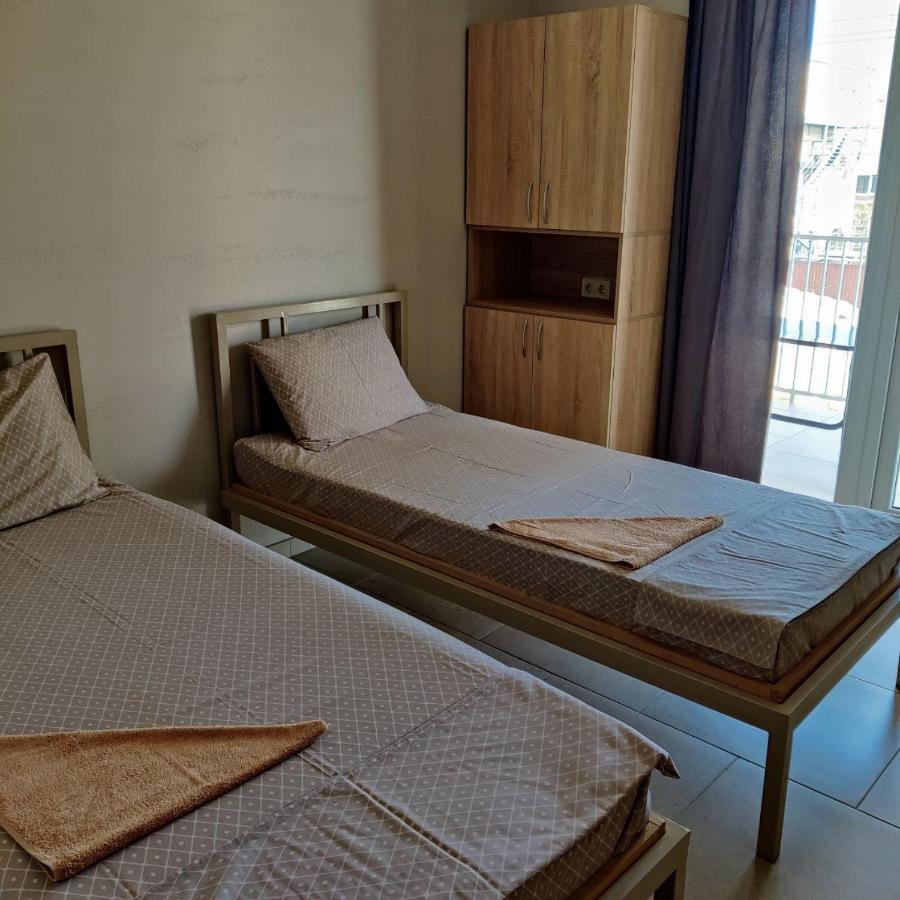 Family Hotel Gribovka Buitenkant foto