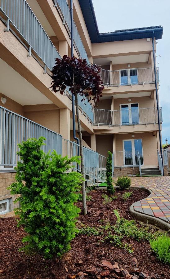 Family Hotel Gribovka Buitenkant foto